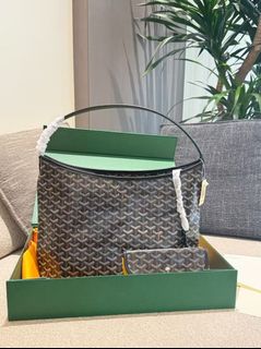 (Category: ) located in . Submitted by luxe.storee (Listing ID 1462579431, Image 1). Description: .