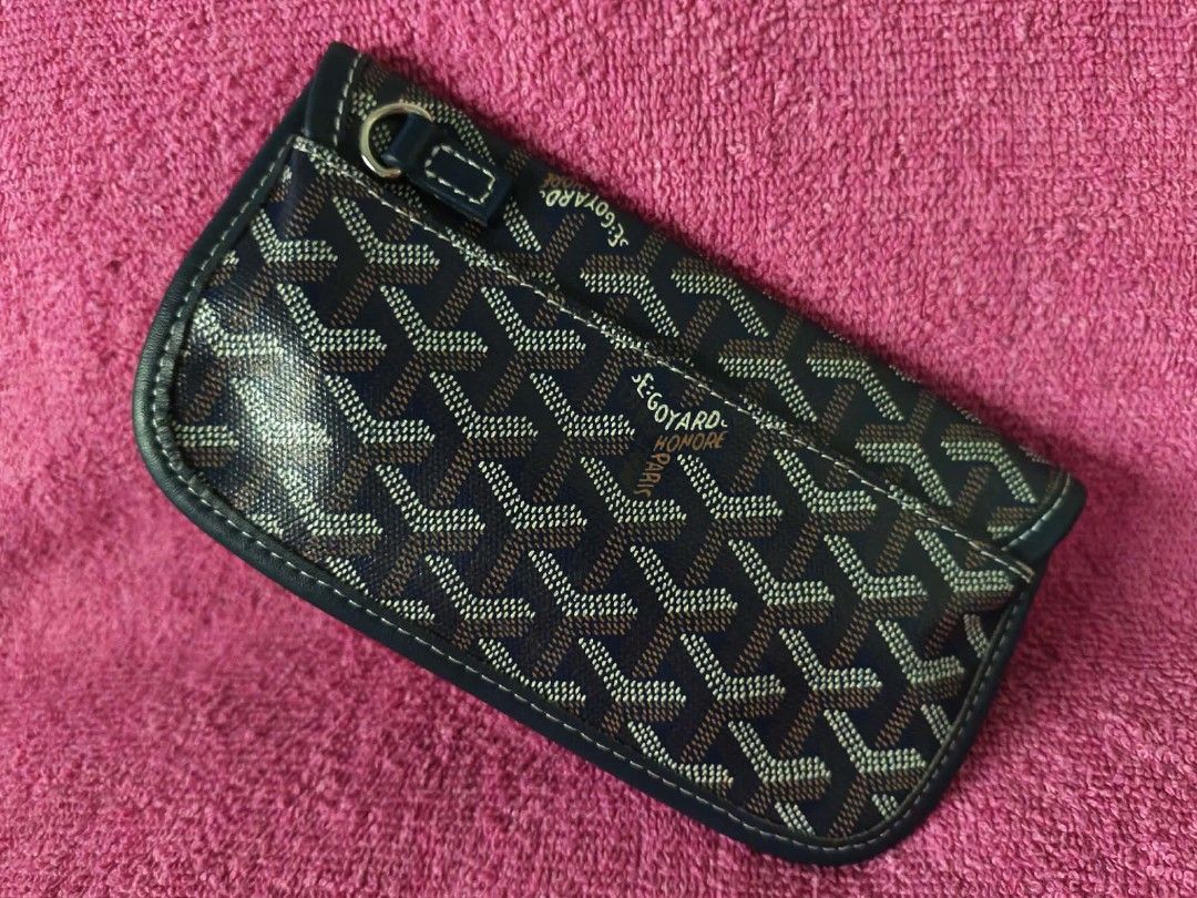 Goyard wallet (Category: Luxury Bags & Wallets) located in General Trias. Submitted by hungariancheesecake (Listing ID 1462506642, Image 3). Description: .
