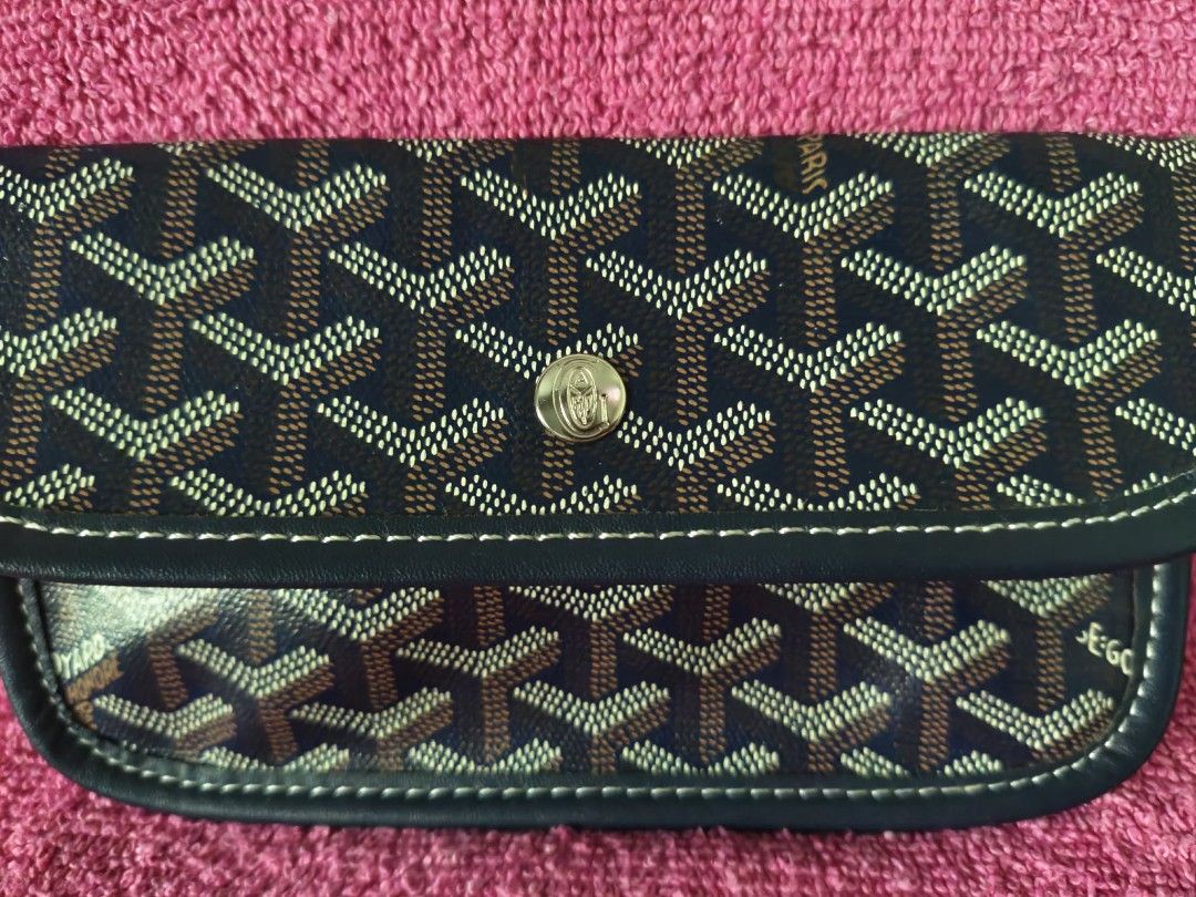 Goyard wallet (Category: Luxury Bags & Wallets) located in General Trias. Submitted by hungariancheesecake (Listing ID 1462506642, Image 2). Description: .