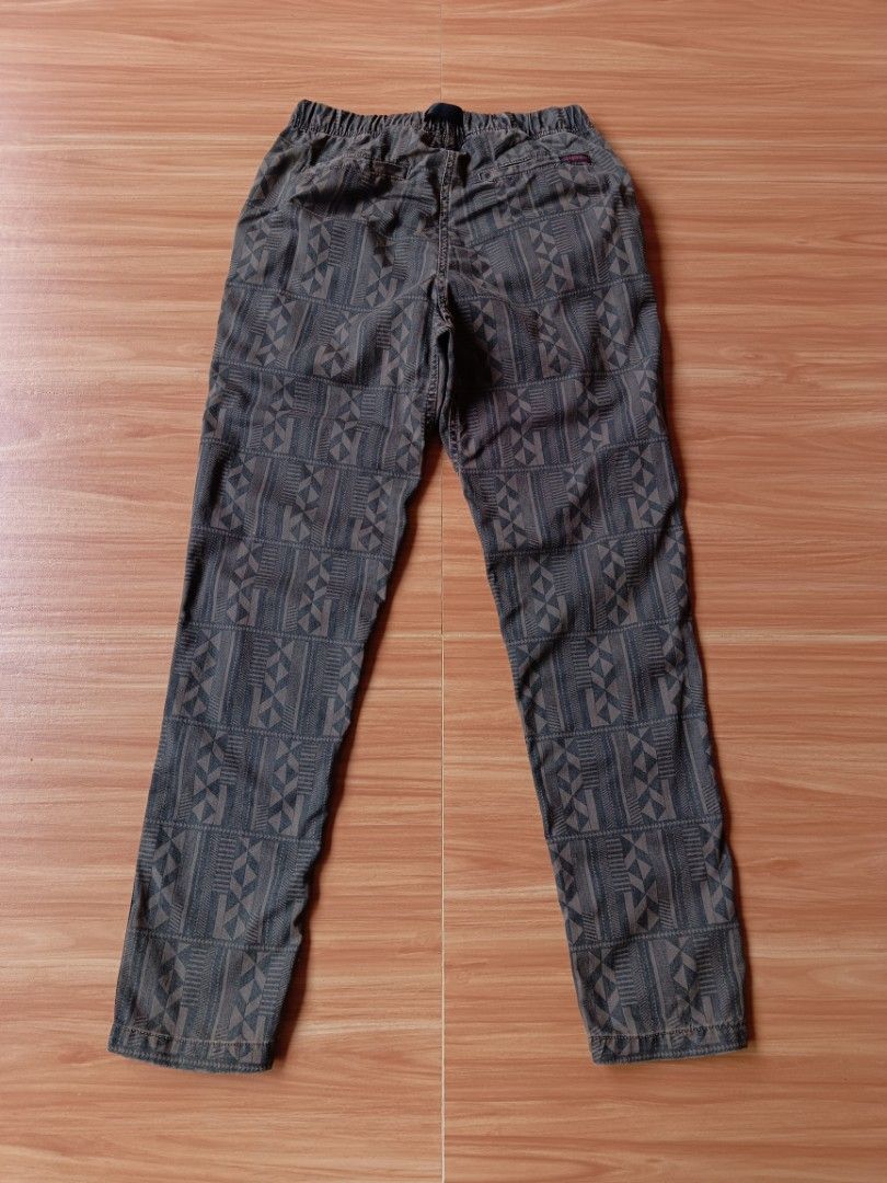 Gramicci Native American print climbing pants (Category: Jeans) located in Baybay. Submitted by dathrifted (Listing ID 1462575839, Image 3). Description: Gramicci Native American print climbing pants SMALL ON TAG Waistline- 30-33 Length- 40 Opening- 6 EXCELLENT CONDITION PM IF INTERESTED📩📩📩.