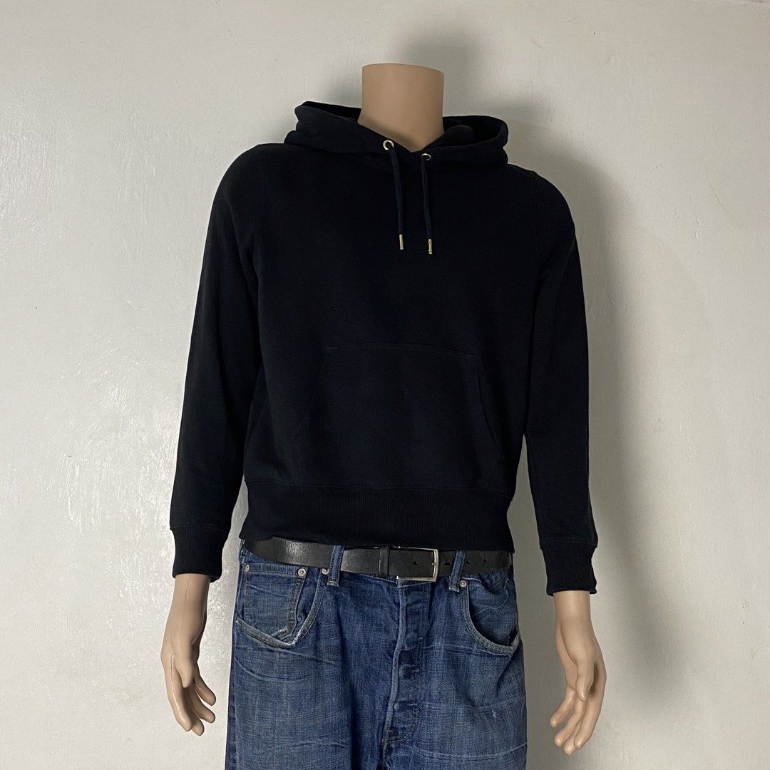 GU 🧥| Black Classic Pullover Hoodie (Category: Hoodies) located in Bulacan. Submitted by orc.ph (Listing ID 1462582172, Image 2). Description: GU 🧥| Black Classic Pullover Hoodie Material Used: 60% Cotton 4”0% Polyester •Gray •Boxy •Kangaroo Pouch •Hood Drawstring •Ribbed Cuffs And Hem •Casual Wear Size: L Width: 21.5 Length: 22 Pristine Condition. None Visible Issue. ISSUE: NONE ⚠️ Note: For Inspo lang po yung When worn, Mag base padin po sa e