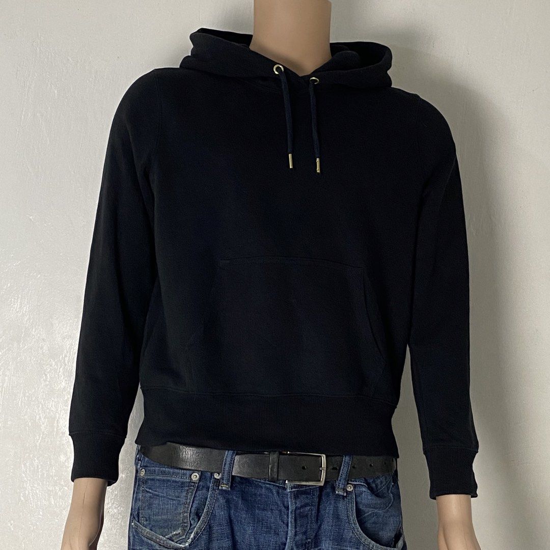 GU 🧥| Black Classic Pullover Hoodie (Category: Hoodies) located in Bulacan. Submitted by orc.ph (Listing ID 1462582172, Image 3). Description: GU 🧥| Black Classic Pullover Hoodie Material Used: 60% Cotton 4”0% Polyester •Gray •Boxy •Kangaroo Pouch •Hood Drawstring •Ribbed Cuffs And Hem •Casual Wear Size: L Width: 21.5 Length: 22 Pristine Condition. None Visible Issue. ISSUE: NONE ⚠️ Note: For Inspo lang po yung When worn, Mag base padin po sa e