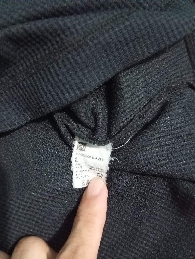 GU Black Henley Longsleeve (Category: Sleep and Loungewear) located in Mangaldan. Submitted by ig_thriftnidrei (Listing ID 1462596095, Image 3). Description: L on tag w: 20.5 in l: 27.5 in condition & cr: 8.5/10 rtw.