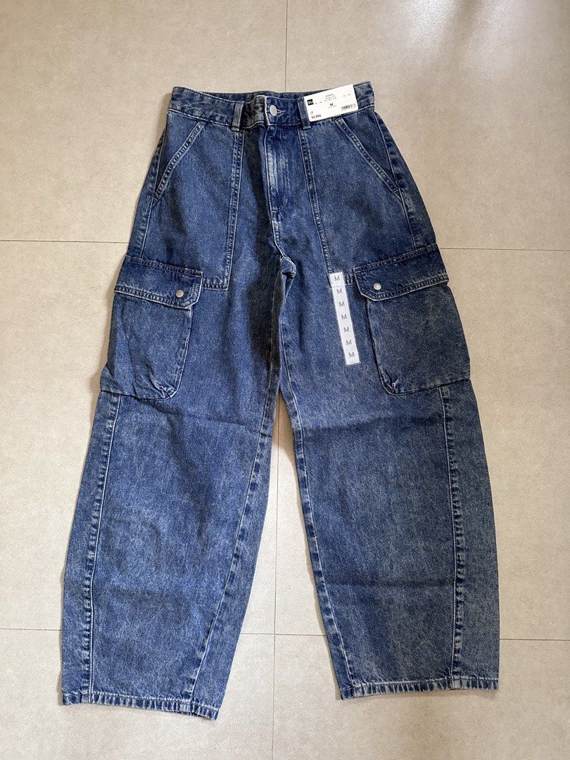 GU Blue Denim Cargo Jeans (Category: Jeans) located in Escalante. Submitted by satidayz (Listing ID 1462568551, Image 3). Description: GU Blue Denim Cargo Pants 𖦹 rfs: wrong size 𖦹 brand new with original tag 📍neg. occ., visayas 🚛 j&t, lbc 💵 gcash, maribank 📦 shipping sched: weekends only .