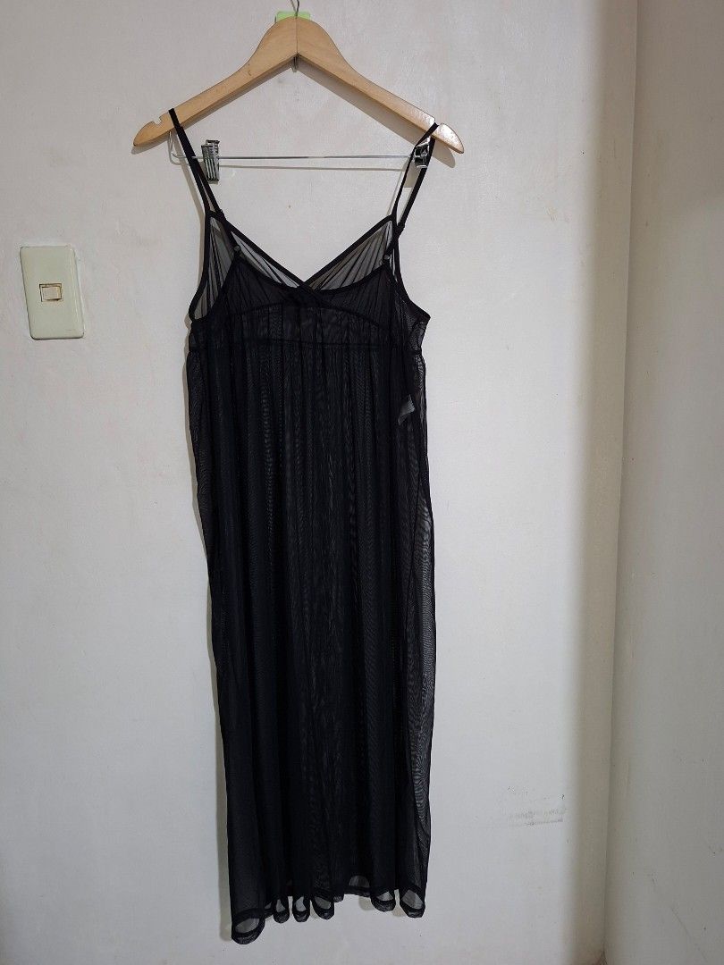 GU cami mesh dress M (Category: Dresses) located in Subic. Submitted by petitecorner22 (Listing ID 1462485511, Image 2). Description: mesh i think pwede din sa Small-L.