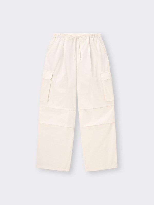 Gu parachute cargo pants (Category: Other Bottoms) located in Marilao. Submitted by yuzokii (Listing ID 1462605693, Image 1). Description: Gu parachute cargo pants (cream) Medium on tag 26-30 x 39 hem 9.5 Excellent condition No issue Marilao bulacan loc Jnt courier Payment first .