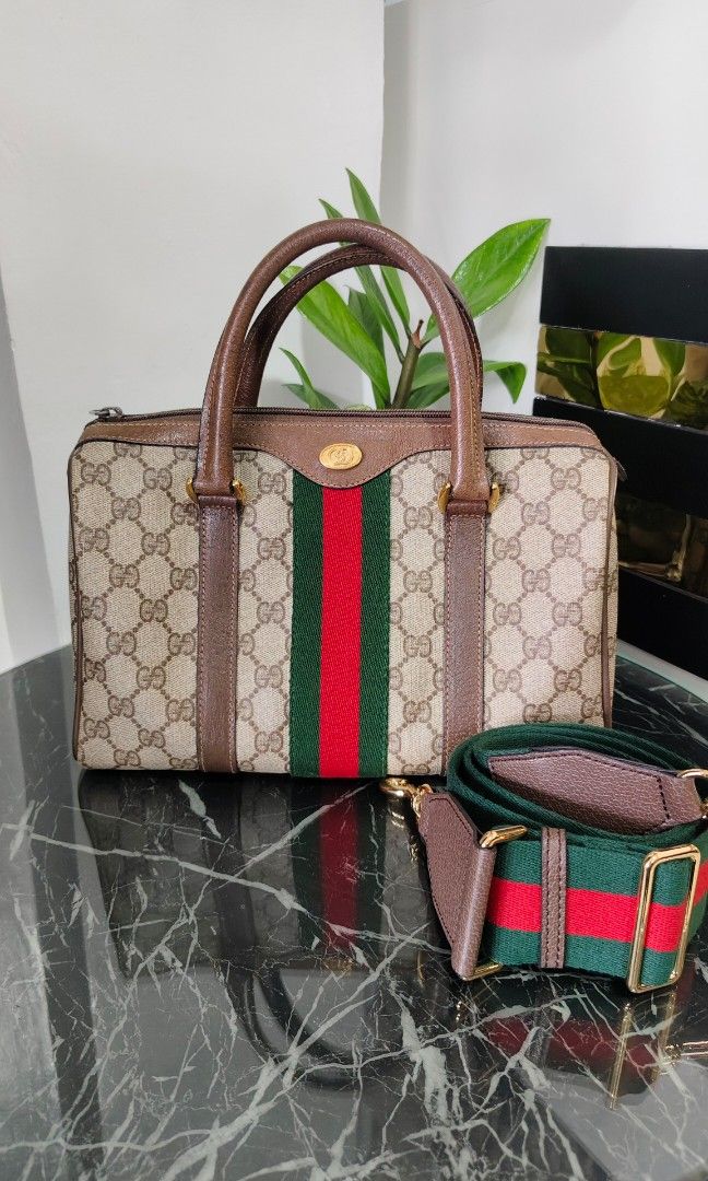 Gucci doctors bag💯 (Category: Cross-body Bags) located in Andop. Submitted by dailyluxxurybrands (Listing ID 1462609339, Image 1). Description: authentic 💯 Gucci doctors bag in good condition normal signe of use only.