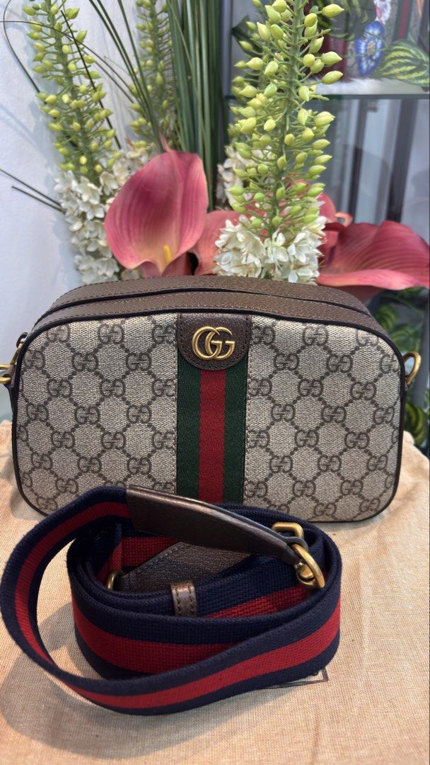 GUCCI OPHIDIA GG small supreme bag (Category: Luxury Bags & Wallets) located in Taguig. Submitted by shoppersluxe2394 (Listing ID 1462512480, Image 3). Description: .
