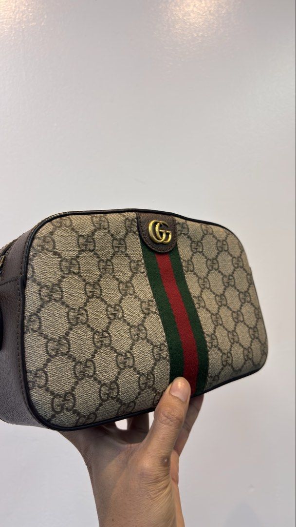 GUCCI OPHIDIA GG small supreme bag (Category: Luxury Bags & Wallets) located in Taguig. Submitted by shoppersluxe2394 (Listing ID 1462512480, Image 2). Description: .