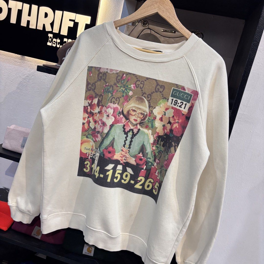 Gucci Photo Tee (Category: Luxury Apparel) located in Rizal. Submitted by doyskie.star (Listing ID 1462454739, Image 2). Description: Dimes:23.5 by 26.5 COMPLETE TAGS.