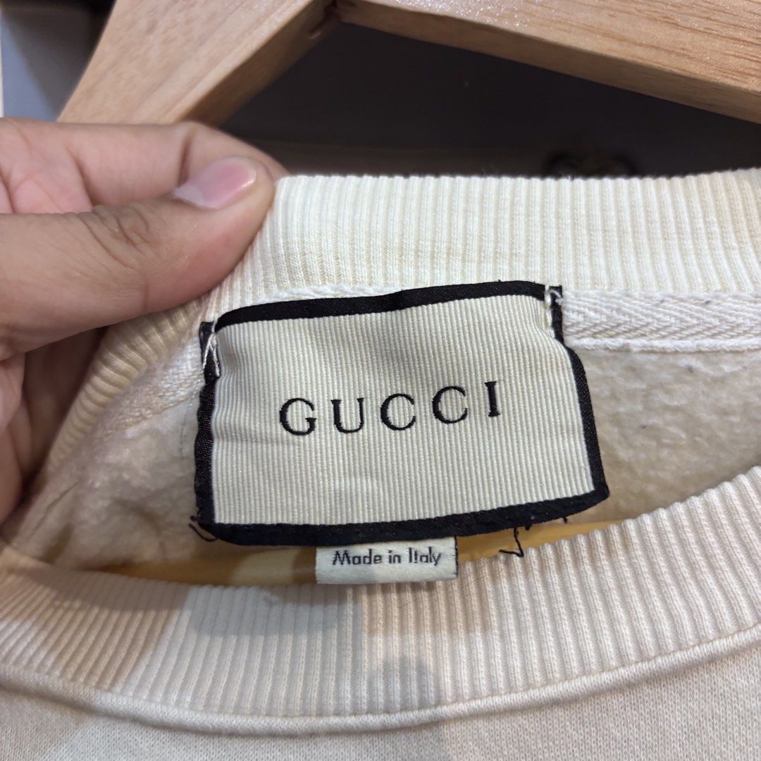 Gucci Photo Tee (Category: Luxury Apparel) located in Rizal. Submitted by doyskie.star (Listing ID 1462454739, Image 3). Description: Dimes:23.5 by 26.5 COMPLETE TAGS.