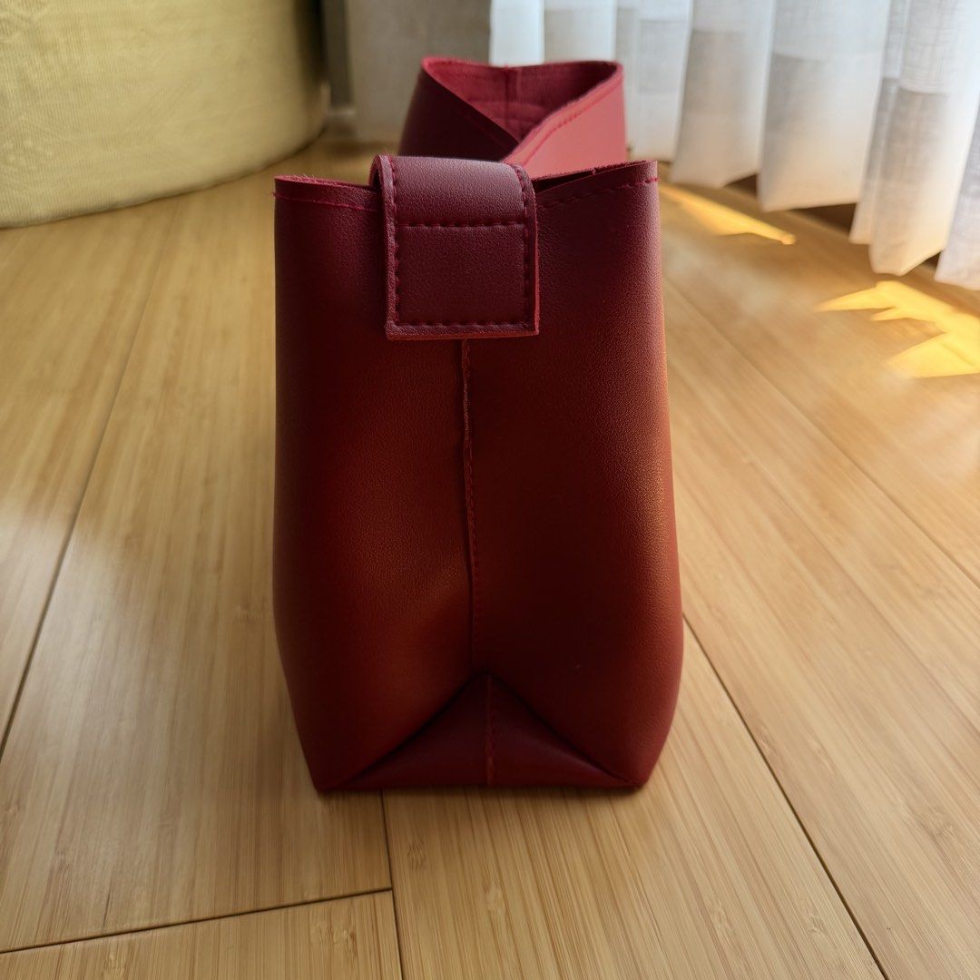 GVN Medium Micro Bag (Category: Luxury Bags & Wallets) located in General Santos City (Dadiangas). Submitted by giamaguas (Listing ID 1462559183, Image 2). Description: Still in excellent condition.