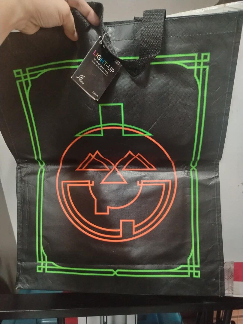Halloween treats bag big (Category: Homemade Bakes) located in Manila. Submitted by dcs_collection (Listing ID 1462446968, Image 2). Description: .