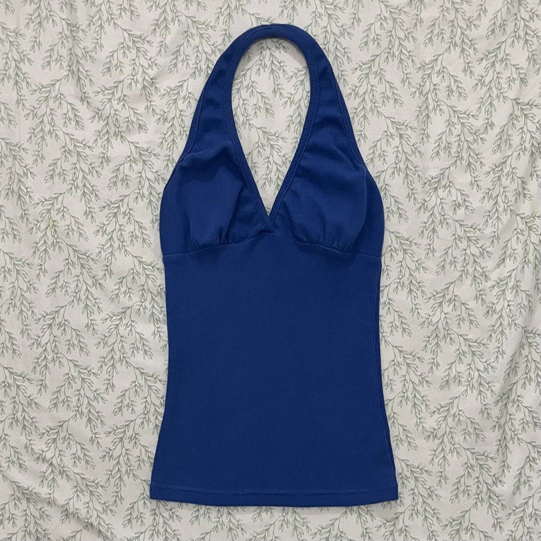 Halter Top (Category: Others Tops) located in Legazpi City. Submitted by aleiahxophia (Listing ID 1462621238, Image 1). Description: xs to small | dm me for when worn pics.