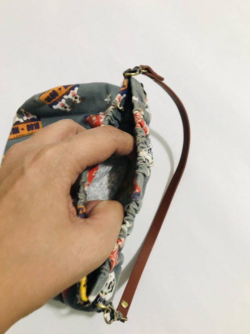 HANDBAG (Category: Luxury Bags & Wallets) located in Gamu. Submitted by 2022bagsbunny (Listing ID 1462491037, Image 3). Description: .