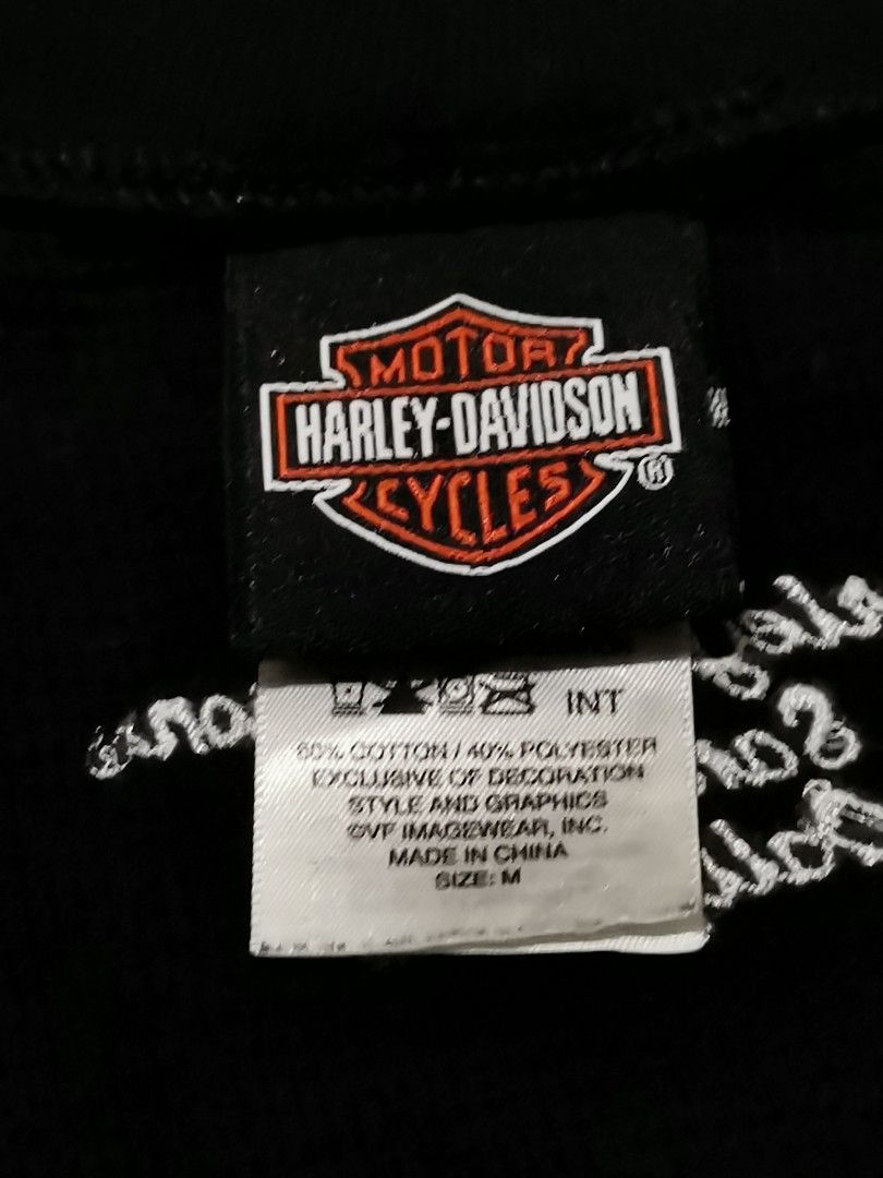 Harley Davidson long sleeve embroid logo (Category: Longsleeves) located in San Pedro. Submitted by thriftersthrift (Listing ID 1462451355, Image 3). Description: Width(inches) :16.5 Length(inches) :23.5 Good condition Already wash Color rate : 9.5 /10 🌵ALL ITEMS ARE FROM UKAY BALE SO MANAGE YOUR EXPECTATION 🌵 ASK SELLER FOR MORE INFORMATION COLOR MAY CHANGE TRU LIGHTING.