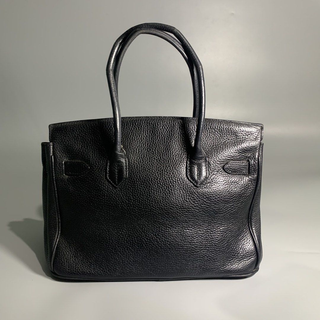 Birkin 35 | japan surplus (Category: Luxury Bags & Wallets) located in Davao. Submitted by jandyfuert21303 (Listing ID 1462633645, Image 3). Description: •Still in excellent condition •Have signs of use •scratches on metal, re-glued handle base •broken straw handle •have lock •have improvised key •Quality materials used •Not faux leather •Hard leather •fine stitching •Presentable to wear .