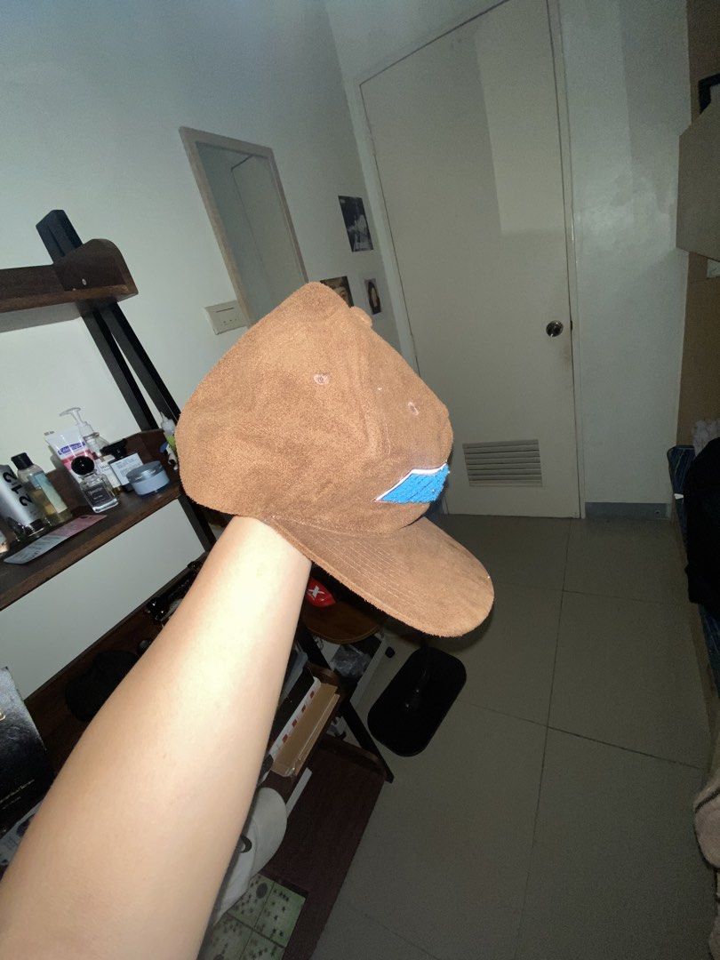 Hershey Cap (Category: Caps & Hats) located in Manila. Submitted by gian.fernandez (Listing ID 1462594012, Image 2). Description: Slightly nego pa sa sure buyer Get nyona.