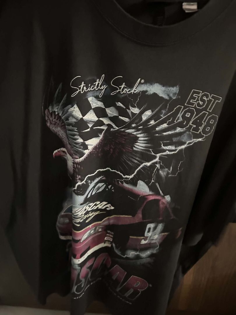 H&M Graphic T-Shirt NASCAR Eagle (Category: Tshirts & Polo Shirts ) located in Manila. Submitted by narpotyz (Listing ID 1462506574, Image 2). Description: Size medium fits large - xl used once only no issue .