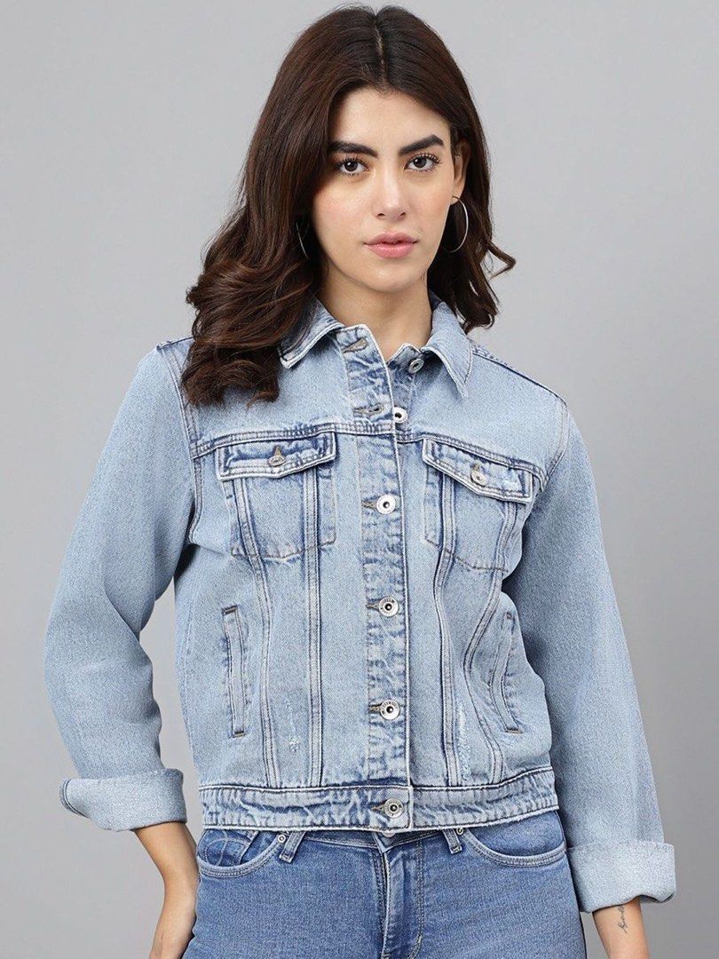 H&M Light Wash Denim Jacket (Category: Coats, Jackets and Outerwear) located in Carmona. Submitted by mystyleph (Listing ID 1462564048, Image 1). Description: - H&M light wash denim jacket - Classic trucker style - Button closure - Chest pockets - Features distressed details - Ideal for layering - Versatile for any outfit.