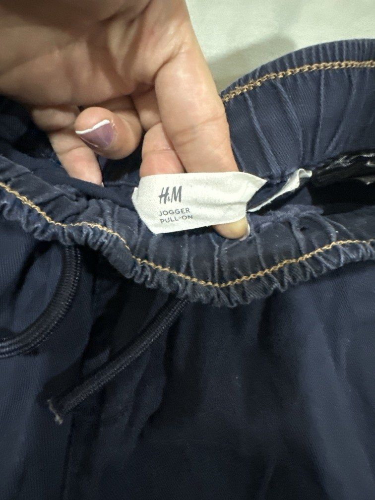 H&M Navy blue Joggers 5-6yo (Category: Babies & Kids Fashion) located in Lipa City. Submitted by jnlxv87 (Listing ID 1462487887, Image 2). Description: .