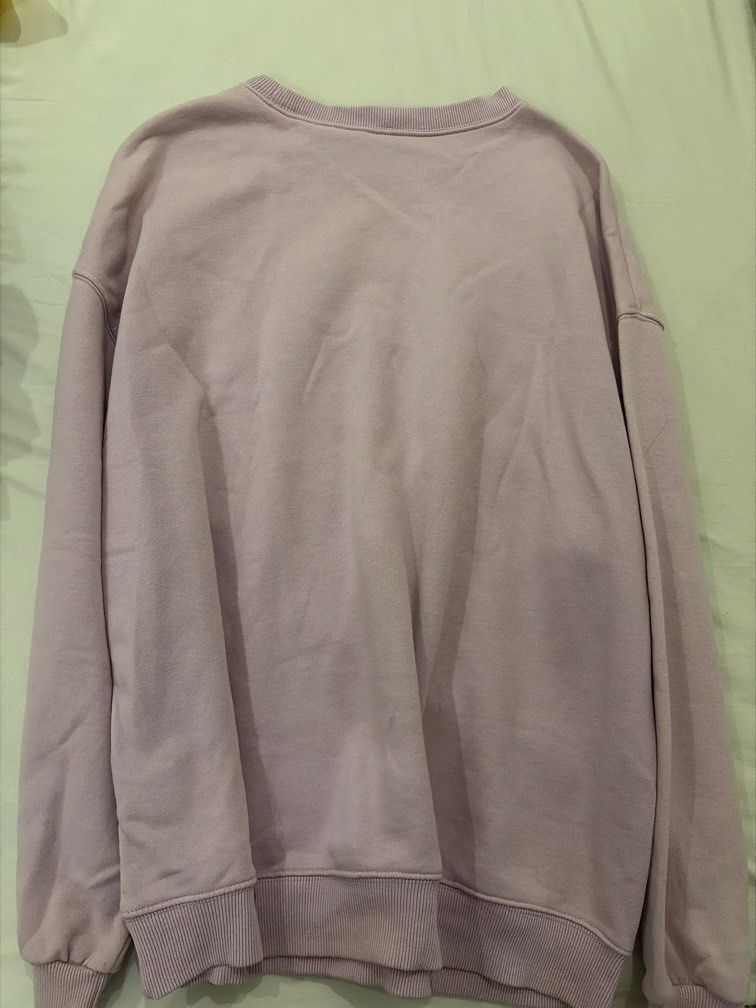 H&M purple cat sweater (Category: Coats, Jackets and Outerwear) located in Quezon City. Submitted by ilovecheddarcheese (Listing ID 1462677974, Image 2). Description: .