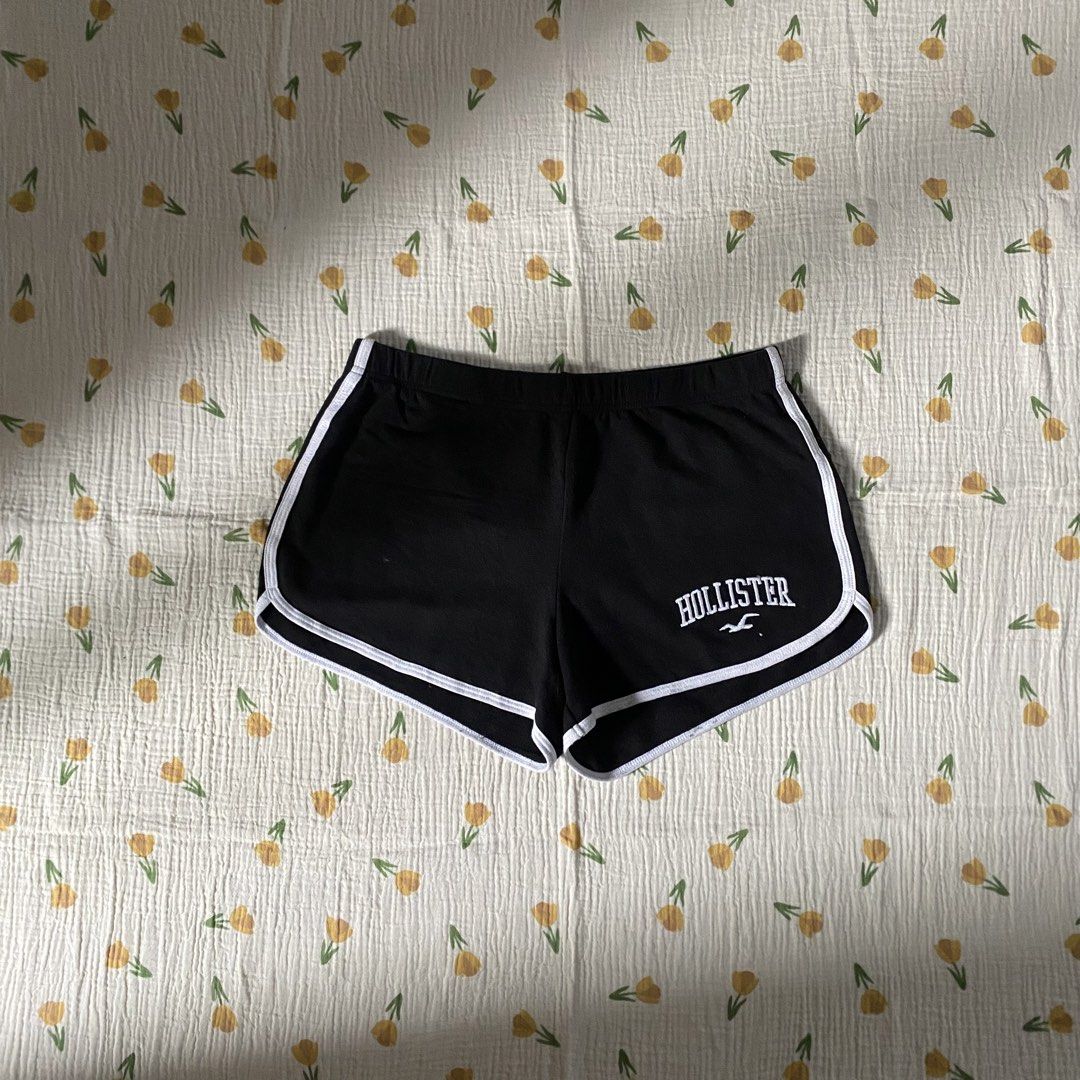 HOLLISTER high rise shorts ! (Category: Shorts) located in Bulacan. Submitted by thriftnluv.byc_ (Listing ID 1462603519, Image 2). Description: size: up to 29 wl .