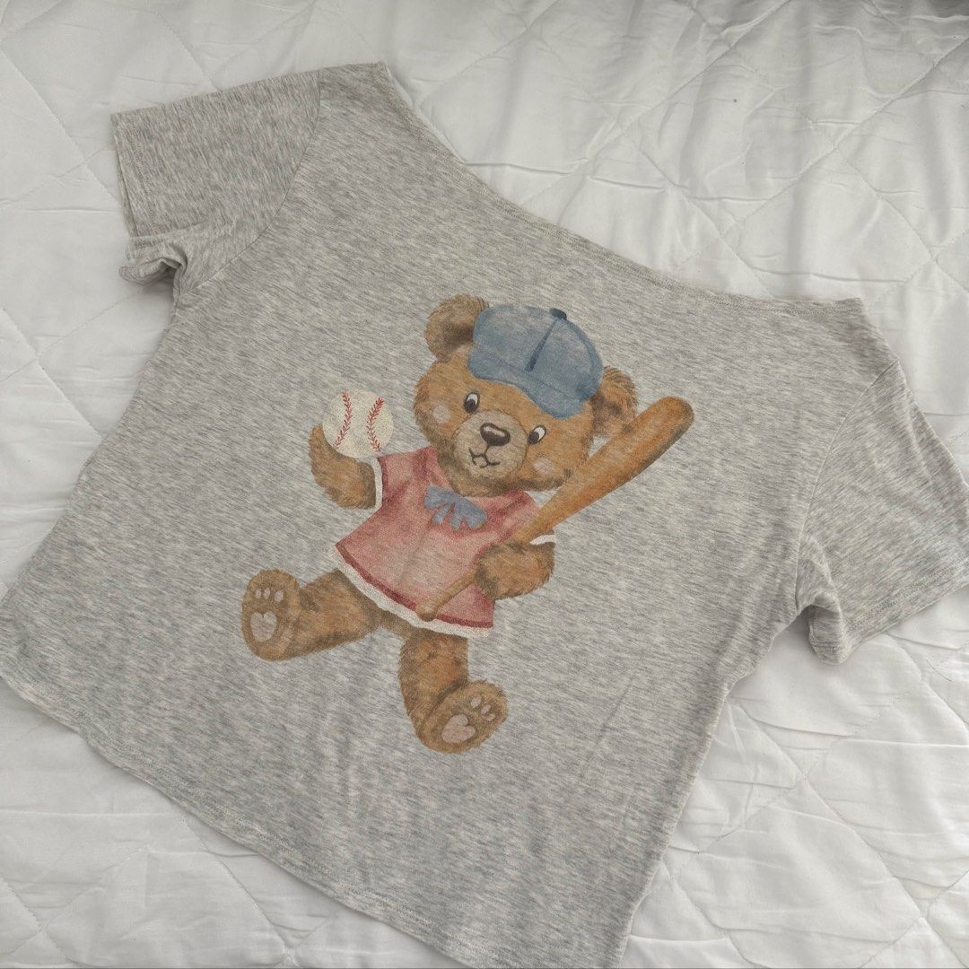 Hollister Play Ball Robyn Top (Category: Shirts) located in Davao. Submitted by aug_amari (Listing ID 1462451012, Image 1). Description: size XS-S so cute! msg for when worn :) helping tag: brandy melville.
