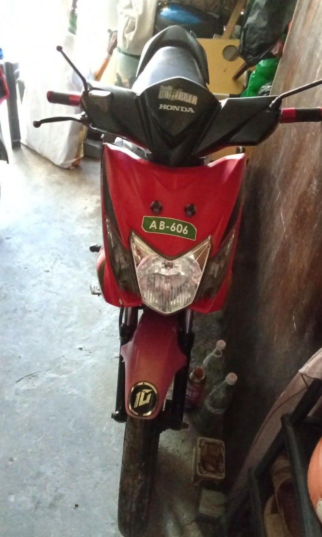 HONDA WAVE (Category: Motorbikes for Sale) located in Santa Cruz. Submitted by ann_cel08 (Listing ID 1462547514, Image 1). Description: 15k sayo na yung motor🫡 Issue: -may natunog sa gas tank pag pinapaandar -walang o.r.c.r pero may katunayan na binili ito -wala ng gagamit naka tambak na lang Negotiable price sa sure buyer!!! hindi po ito scam may patunay kami na binili namin ito sa may ari binenta lang namin kasi di na kaya mag motor ng papa ko
