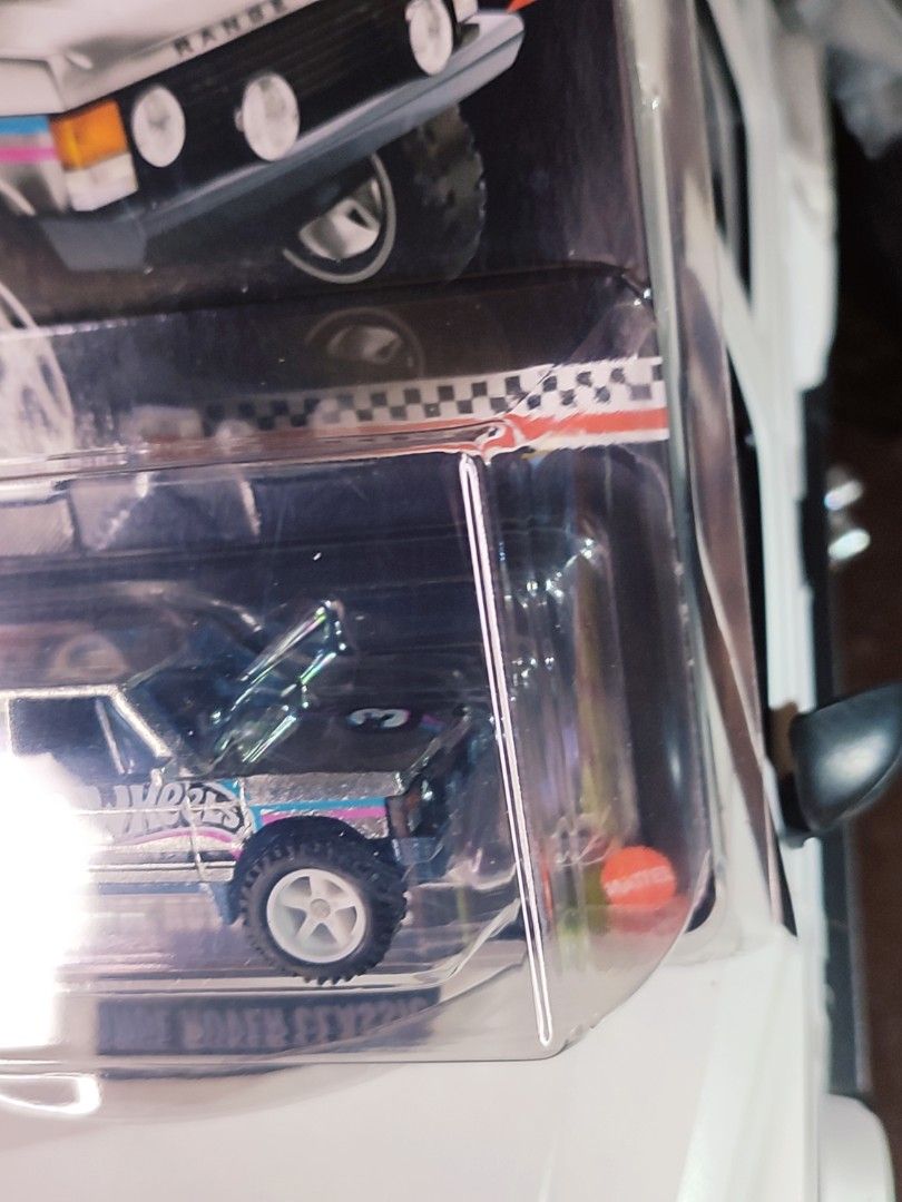 Hot Wheels Collector Range Rover Classic ZAMAC 2026 // 400php (Category: Vehicle & Diecast Models) located in Quezon City. Submitted by edrielgp (Listing ID 1462658631, Image 2). Description: Hot Wheels Collector Range Rover Classic ZAMAC 2026 // 400php Payment - gcash or gotyme Meet up by schedule Location: Wilcon City Center Visayas Ave., Quezon City J&T, LBC & Lalamove - SHIPPING everyday.
