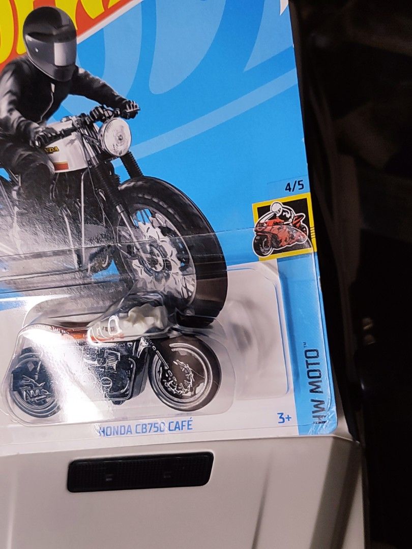 Hot Wheels Honda CB750 Cafe // 150php (Category: Vehicle & Diecast Models) located in Quezon City. Submitted by edrielgp (Listing ID 1462650479, Image 2). Description: Hot Wheels Honda CB750 Cafe // 150php Motorcycle Motor Payment - gcash or gotyme Meet up by schedule Location: Wilcon City Center Visayas Ave., Quezon City J&T, LBC & Lalamove - SHIPPING everyday.