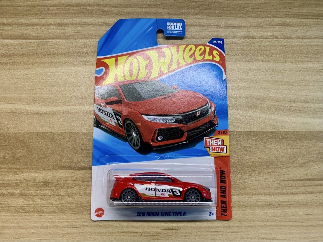Hot Wheels Honda Civic Type R (Category: Vehicle & Diecast Models) located in Quezon City. Submitted by pupuykid (Listing ID 1462611787, Image 1). Description: Condition: J-hook crease 📍 Cubao, Quezon city 📦 Shipping via ride hailing apps or LBC.
