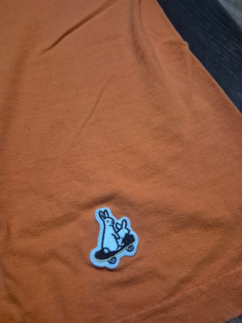 Huf x FR2 shirt (Category: Tshirts & Polo Shirts ) located in Tacloban City. Submitted by pascore (Listing ID 1462506123, Image 3). Description: L27W22 fade.