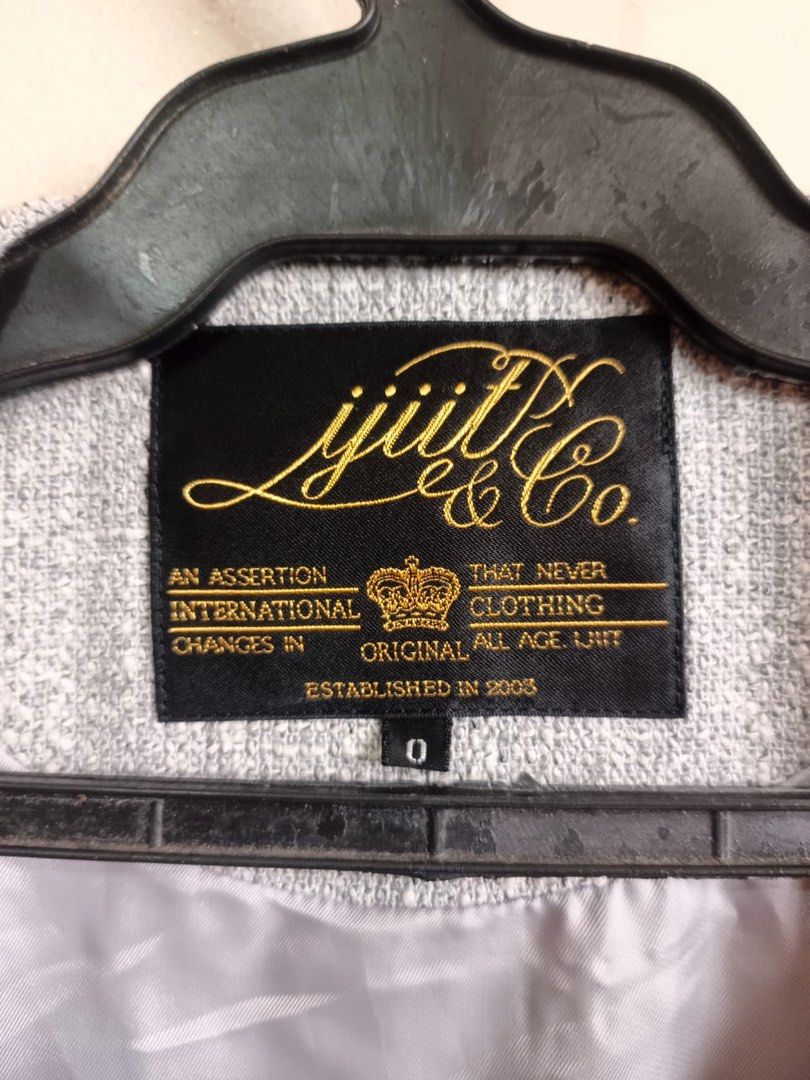 IJIIT & co (Category: Longsleeves) located in Dasmarinas. Submitted by jessputrages (Listing ID 1462640546, Image 3). Description: For sale Ijiit & co Excellent condition No issue 1k free ship Pm for more details.