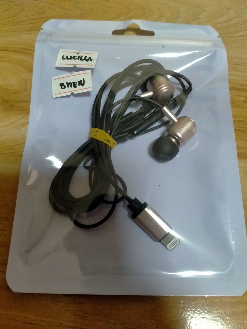 IN EAR EAPHONE FOR IPHONE CELLPHONE (Category: Earphones) located in Cabuyao City. Submitted by Bike_Clothing10 (Listing ID 1462471767, Image 2). Description: READ FIRST... FOR SALE: EARPHONES FOR IPHONE CELLPHONES -ASDA TECH- In Ear , Brandnew PRICE: 700 + SF -LUCILLA- In Ear , Brandnew PRICE: 650 + SF PICK UP OR SHIPPING ONLY LOC: Cabuyao Laguna -NO COD/COP- 📩PM FOR INQUIRIES..