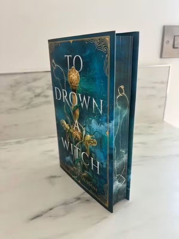 ❗️IN TRANSIT❗️ FAIRYLOOT TO DROWN A WITCH (Category: Storybooks) located in Malolos. Submitted by thebookdragonslair (Listing ID 1462451808, Image 1). Description: Not yet onhand. ETA in PH: Dec 2026/Jan 2027 Price is for 3-month installment. Lower price for 2-month installment or full payment. ——— 🤍 MOP: BDO / BPI / Gcash / Maribank ️🤍 MOD: J&T / Lalamove 📍 Location: Malolos, Bulacan.
