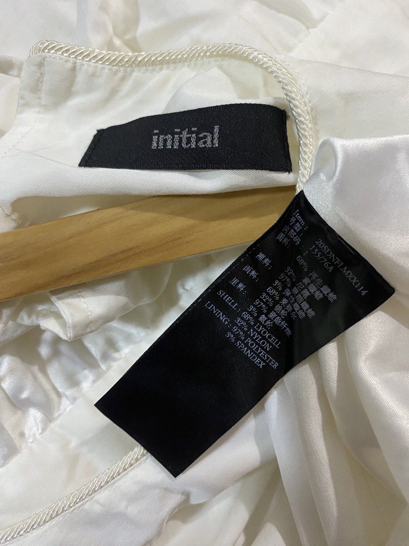 Initial White Tiered Dress (Category: Dresses) located in Mabalacat. Submitted by calmrabbit.ae2127 (Listing ID 1462536233, Image 3). Description: .