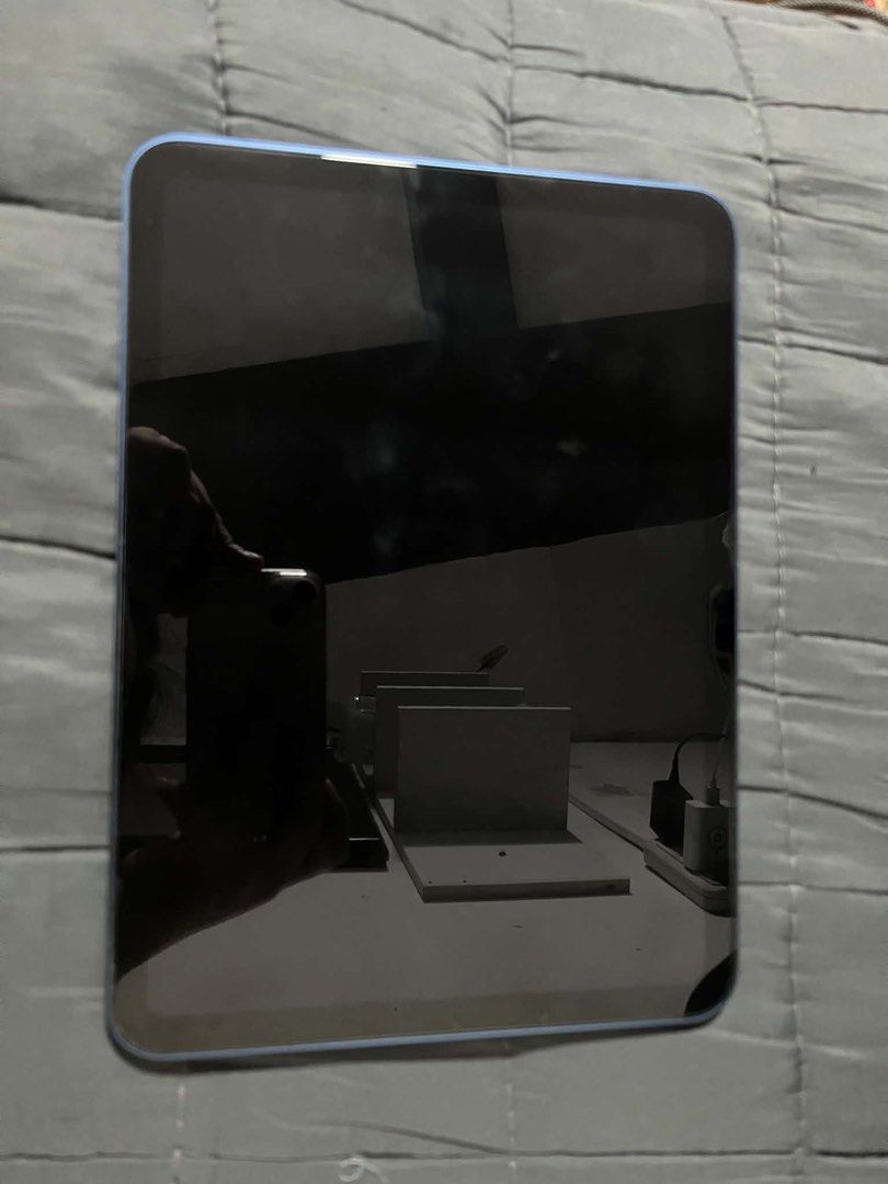 iPad A16 11th Generation — 256gb (Category: iPad) located in Caloocan City. Submitted by gerr1my (Listing ID 1462588222, Image 1). Description: Inclusions: Box, Original Charger, Free Pen and Case 100% BH 46CC 2 months usage Minor scratches because of pen .