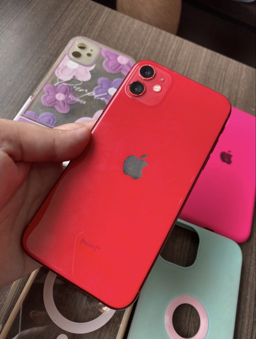 IPHONE 11 64GB FU (Category: iPhone 11 Series) located in Kawit. Submitted by zensstuffs (Listing ID 1462571480, Image 3). Description: 8500 ‼️ IPHONE 11 64GB FU ZP/A varriant Openline anysim Unli reset 72% BH matagal malowbat orig batt Face id working True Tone working Check to sawa upon meet up inclusions: cases & cord paintchips sa cam.