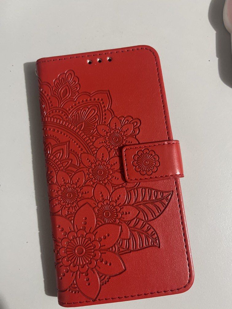 IPHONE 11 RED PHONE CASE (Category: iPhone 11 Series) located in Makati City. Submitted by girlydy (Listing ID 1462648030, Image 1). Description: .