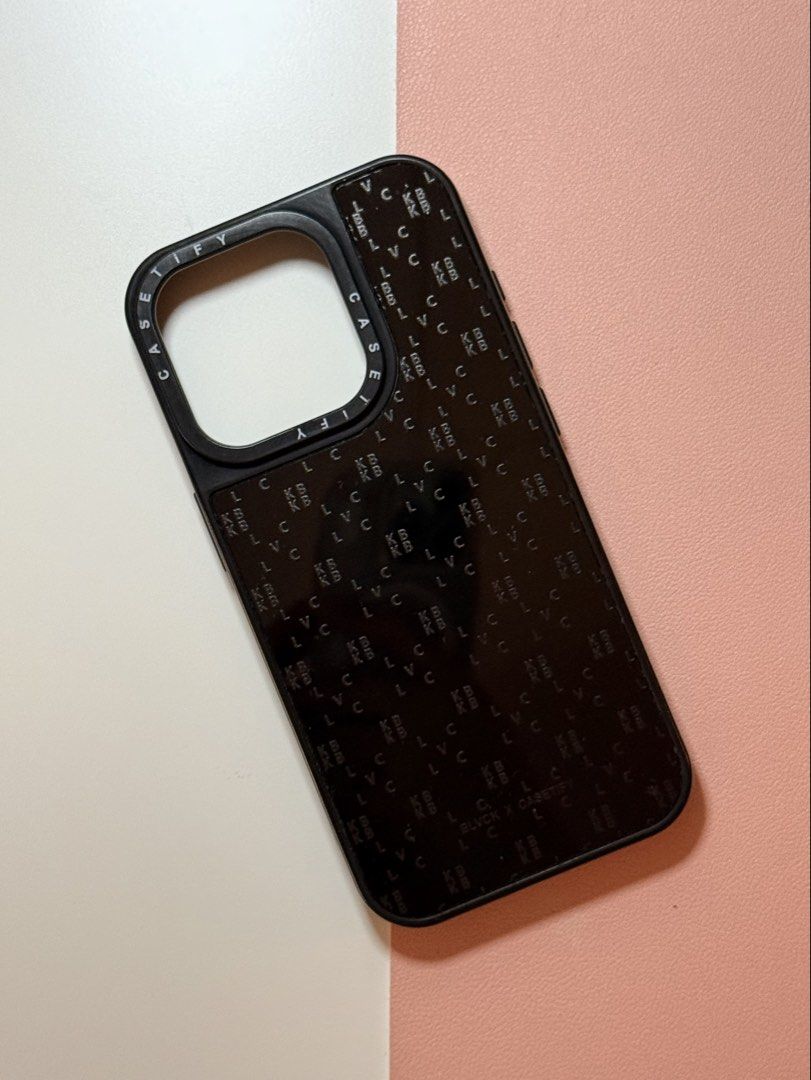 Iphone 15 Pro Case (Category: Cases & Sleeves) located in San Pedro. Submitted by itsminaxvii (Listing ID 1462488120, Image 1). Description: .