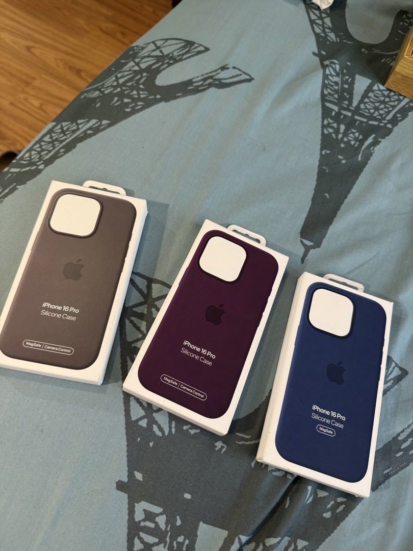 iPhone 16Pro Case (Category: Cases & Sleeves) located in Mandaluyong City. Submitted by jamesy006 (Listing ID 1462551442, Image 1). Description: All original. Bought it from PowerMac Center Take all for 1200 Super slightly used.