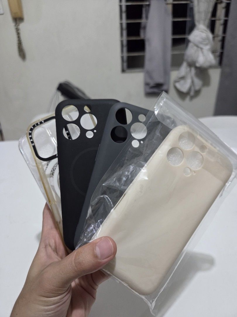 iPhone 16 Pro Case (4 pcs.) (Category: Cases & Sleeves) located in Quezon City. Submitted by keywayelih (Listing ID 1462628894, Image 2). Description: SELLING P250.00 iPhone 16 Pro Case (5 pcs.) -Black iPhone 3GS Look -Cream iPhone 3GS Look -Clear -Clear Used RFS: Decluttering MOP: GCash, Maya, Bank Transfer, Cash MOD: Grab, Lalamove, Borzo, Pick-Up Location: West Avenue, Quezon City.