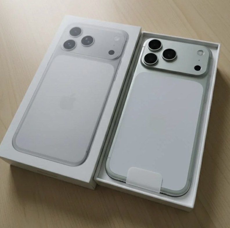 Iphone 17 Pro Max (512gb Silver Globe locked) (Category: iPhone 17 Series) located in Manila. Submitted by bryburr (Listing ID 1462592436, Image 1). Description: Selling my barely used Iphone 17 Pro Max. Unit is complete with box etc. Battery is 100% no scratches and in perfect condition.