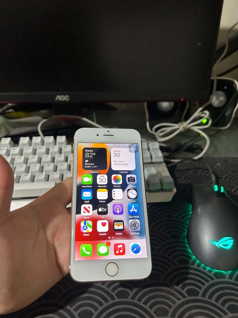 iphone 6s (Category: iPhone 6 Series) located in Manila. Submitted by kgonzales.2nd (Listing ID 1462540526, Image 2). Description: FOR SALE‼️‼️‼️ IPHONE 6S 32GB FU ( ANYSIM ) 100% BATTERY HEALTH ✅ TOUCH ID WORKING ✅ FRONT & BACK CAM MALINAW ISSUE: DENTS ONLY ₱2,300.