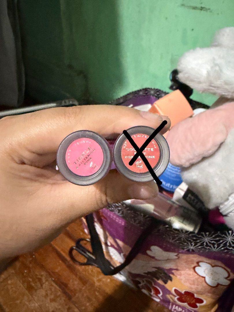 Issy Lip Mousse (Category: Makeup) located in Quezon City. Submitted by berrystrawng (Listing ID 1462112295, Image 2). Description: used once only rfs: affiliate.