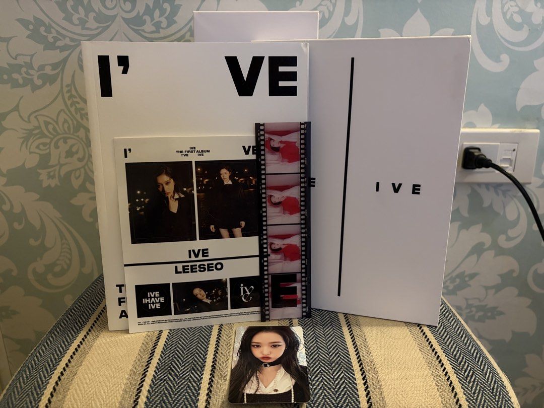 IVE I’ve album I. ver (Category: CDs & DVDs) located in Manila. Submitted by sc.moo04 (Listing ID 1462655778, Image 1). Description: - sold as set.