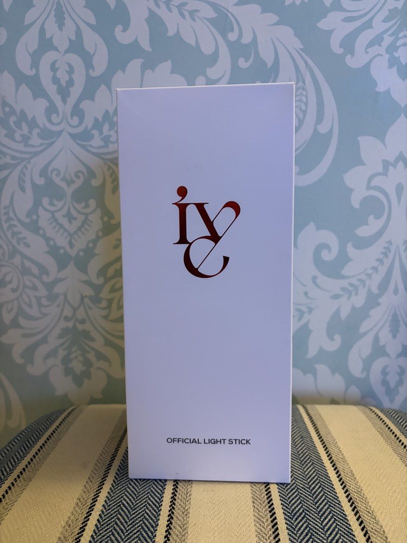 IVE Official Light Stick v1 (Category: Music Accessories) located in Manila. Submitted by sc.moo04 (Listing ID 1462653932, Image 1). Description: Used 2 times Spiner part doesn’t spin anymore The globe part opens a bit Can send more photos .