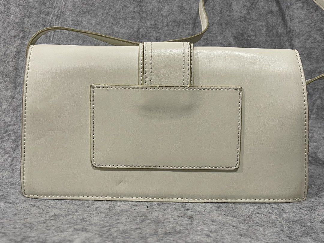 jacquemus (Category: Purses & Pouches) located in Calamba. Submitted by thriftingoverload (Listing ID 1462677499, Image 3). Description: plus shipping fee.