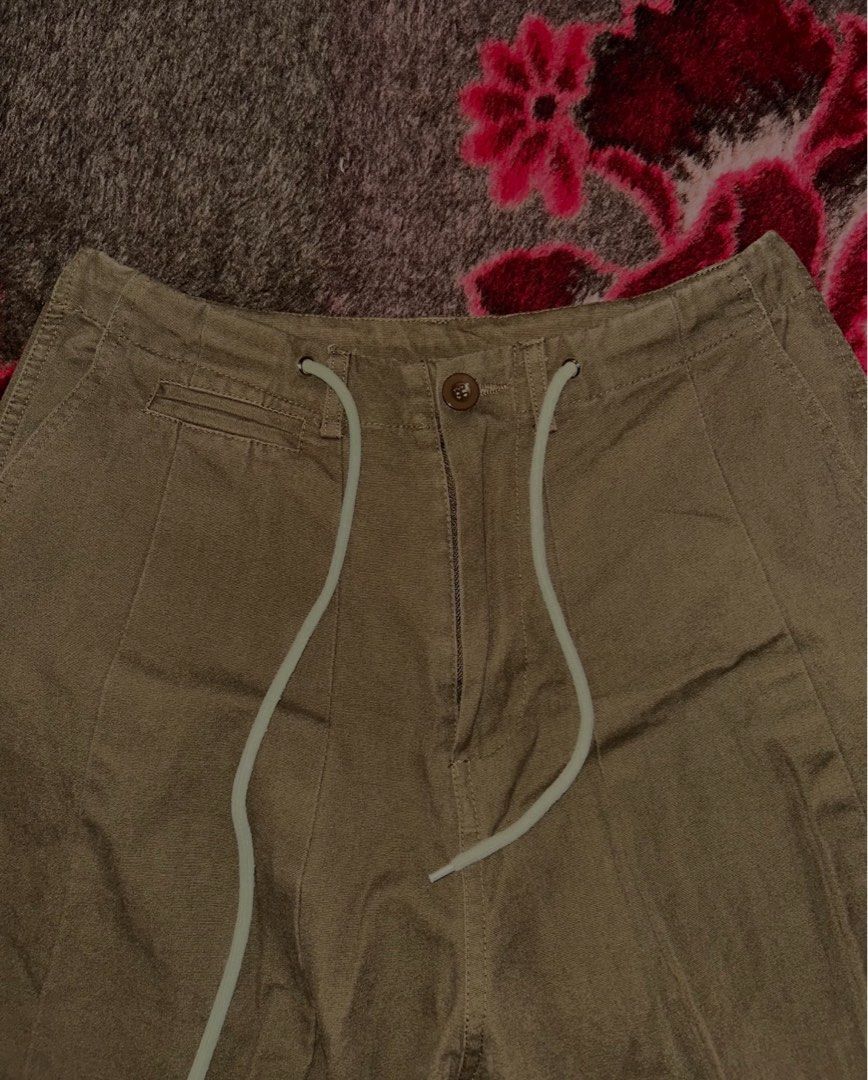 Japanese Construction Baggy Pants (Category: Jeans) located in Taguig. Submitted by weidhen (Listing ID 1462568358, Image 3). Description: bought this for 1k sa flea market pero di ko ma style-an Length: 26 Waist: 22-24 maangas siya bilhin mo na typeshifrfr.
